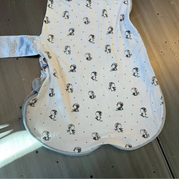 Nested Bean Zen Sack Penguin Weighted Sleep Sack size Small 0-8 Months - Picture 3 of 7